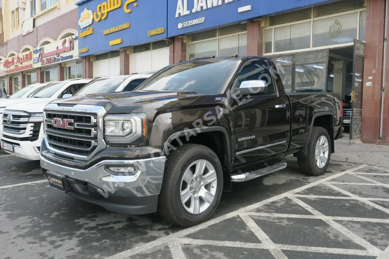 GMC Sierra 1500 2018 Automatic 256,000 Km 8 Cylinder Four Wheel Drive (4WD) Pick Up Brown