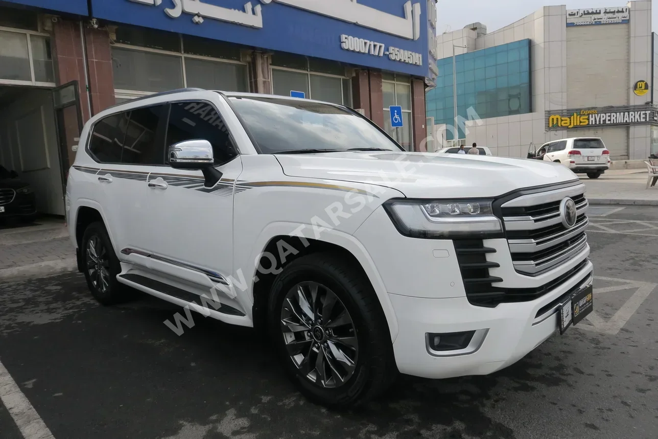 Toyota Land Cruiser VXR Twin Turbo 2023 Automatic 78,000 Km 6 Cylinder Four Wheel Drive (4WD) SUV White With Warranty