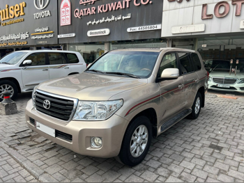 تويوتا  لاند كروزر  جي اكس  2012  اوتوماتيك  500,000 كم  6 سلندر  دفع رباعي  اس يو في  ذهبي