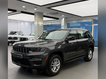 جييب  جراند شيروكي  لاريدو  2025  اوتوماتيك  0 كم  6 سلندر  دفع رباعي  اس يو في  رمادي  تحت الضمان