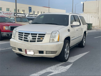 Cadillac  Escalade  ESV  2012  Automatic  285,000 Km  8 Cylinder  Four Wheel Drive (4WD)  SUV  Beige