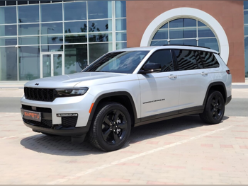 Jeep  Grand Cherokee  Altitude  2023  Automatic  21,200 Km  6 Cylinder  Four Wheel Drive (4WD)  SUV  Silver  With Warranty