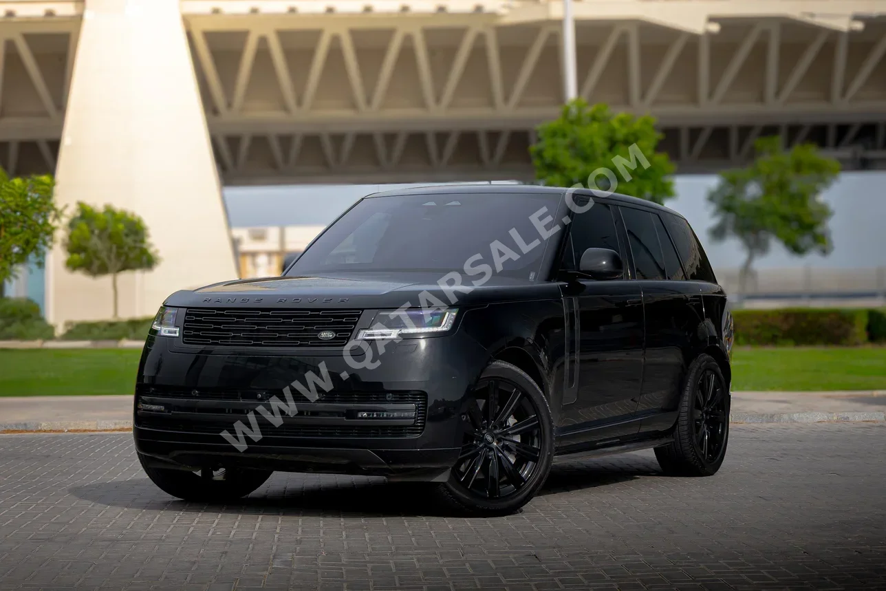 لاند روفر  رنج روفر  فوج اتش اس اي  2023  اوتوماتيك  24,000 كم  8 سلندر  دفع رباعي  اس يو في  أسود  تحت الضمان
