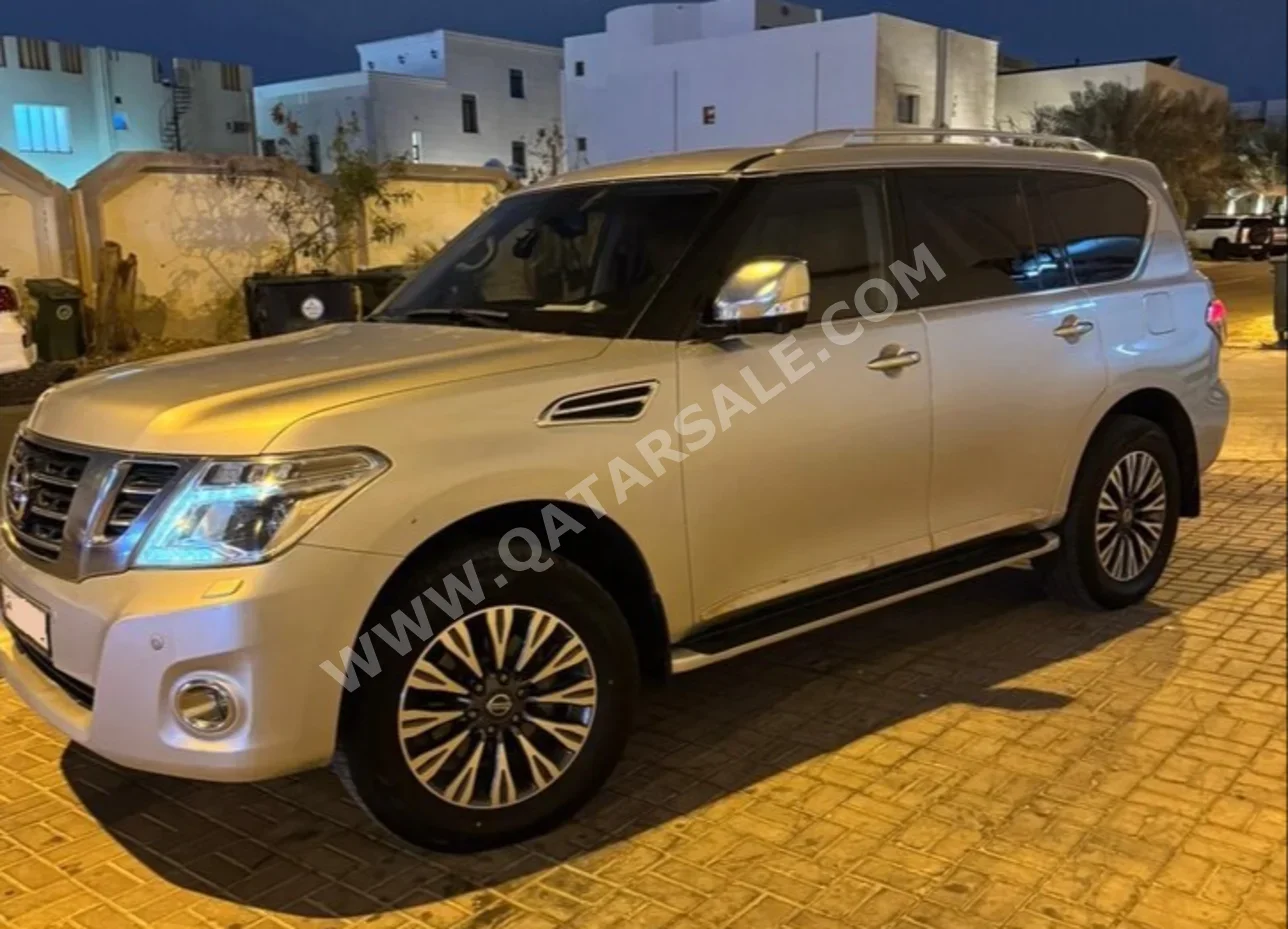 Nissan Patrol SE Platinum 2019 Automatic 264,000 Km 6 Cylinder Four Wheel Drive (4WD) SUV Gray and Silver