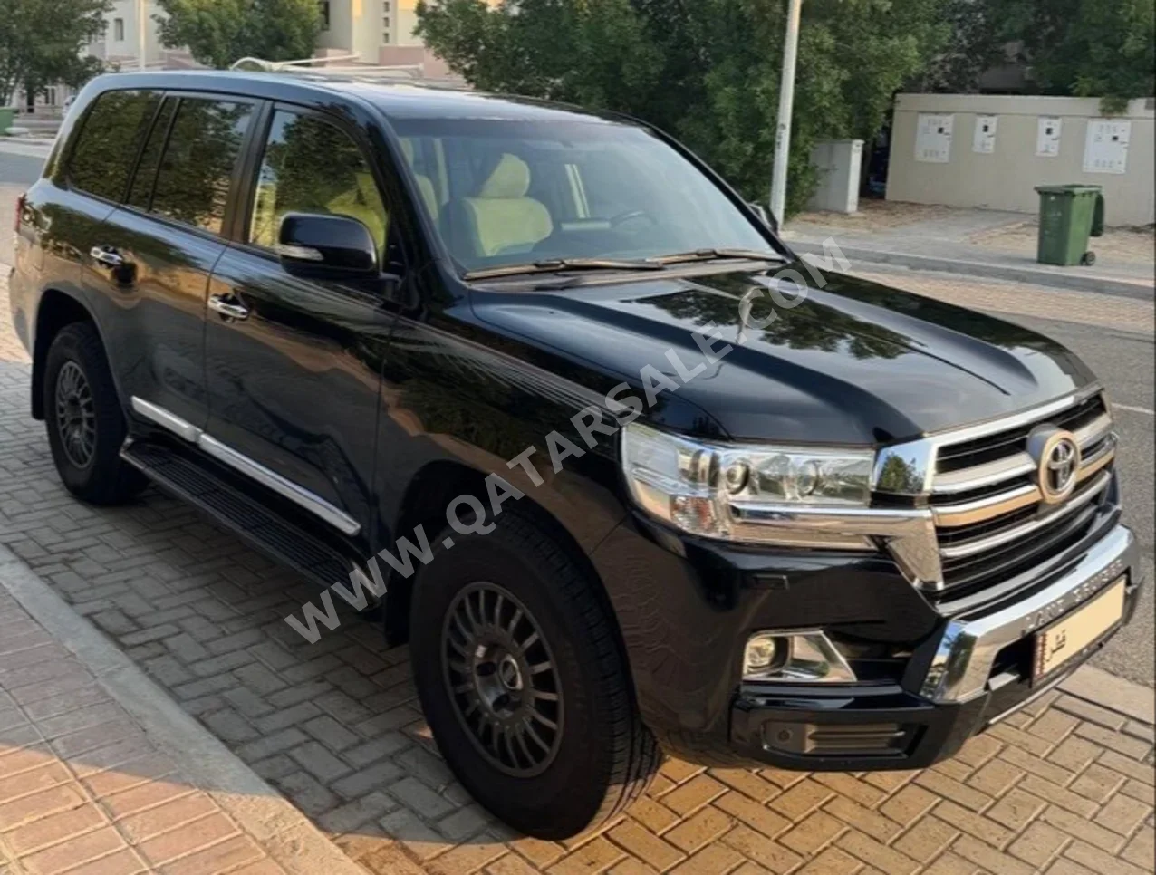 Toyota Land Cruiser GXR 2019 Automatic 128,000 Km 6 Cylinder Four Wheel Drive (4WD) SUV Black