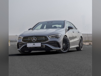 مرسيدس - بنز  سي ال ايه 200  4 سلندر  سيدان  رمادي  2025