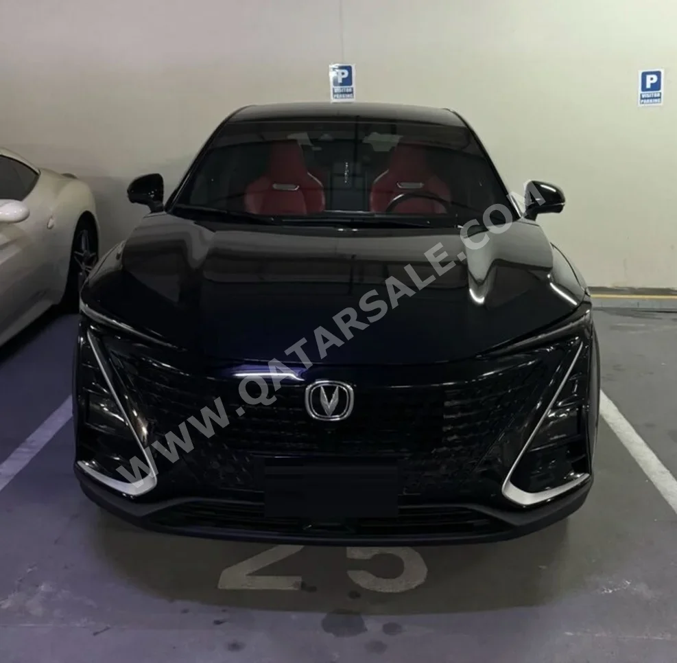 تشانجان يوني تي 2023 اوتوماتيك 63,000 كم 4 سلندر دفع كلي مستمر اس يو في أسود