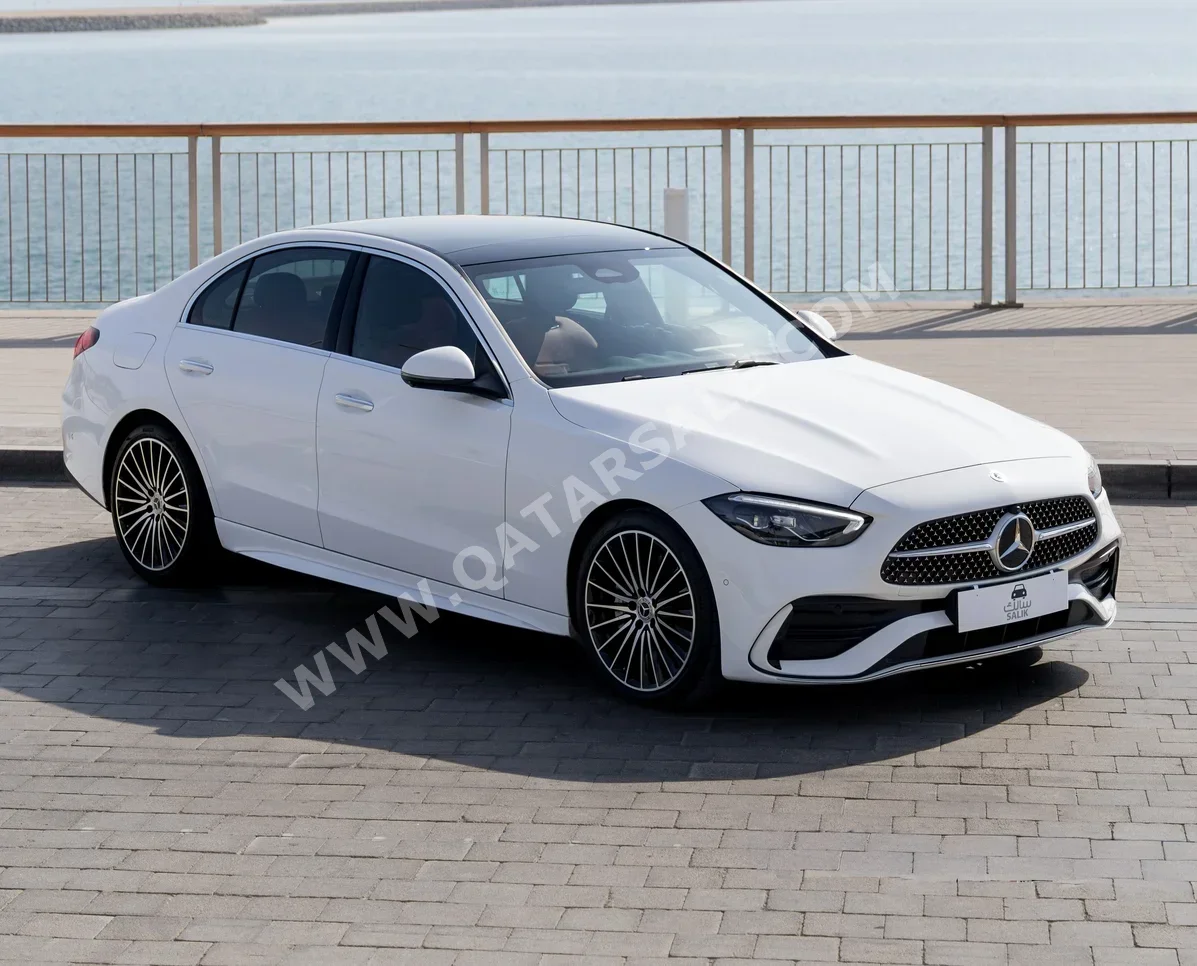 مرسيدس - بنز 200 سي 4 سلندر سيدان أبيض 2025