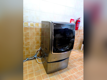 Washing Machines & All in ones LG / Front Load Washer Gray