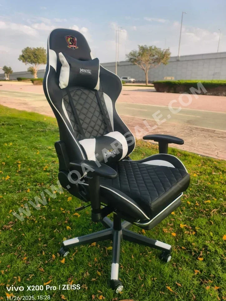 Desk Chairs The One - Gaming Chair - Black