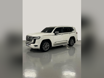 Toyota  Land Cruiser  VXR Twin Turbo  2023  Automatic  24,000 Km  6 Cylinder  Four Wheel Drive (4WD)  SUV  White  With Warranty