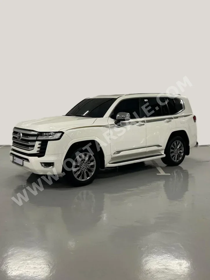 تويوتا لاند كروزر في اكس ار توين توربو 2023 اوتوماتيك 24,000 كم 6 سلندر دفع رباعي اس يو في أبيض تحت الضمان