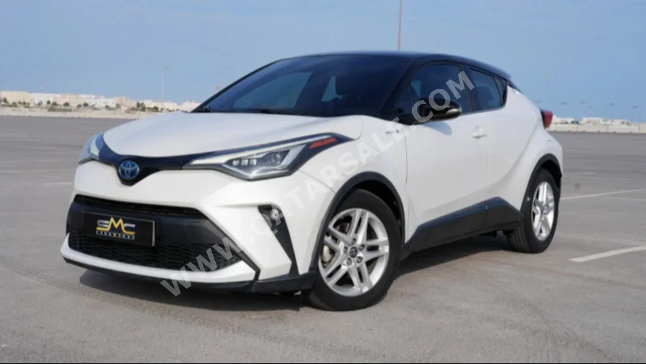 Toyota C-HR HIBRID 2022 Automatic 49,000 Km 4 Cylinder Front Wheel Drive (FWD) Hatchback White With Warranty