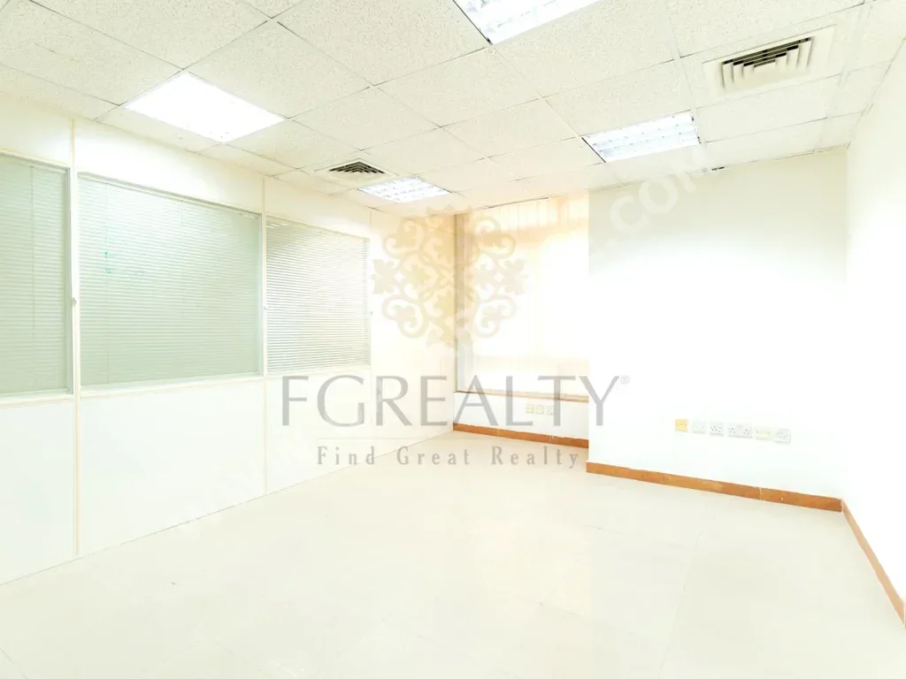 Commercial Offices - Not Furnished  - Doha  - Mushaireb