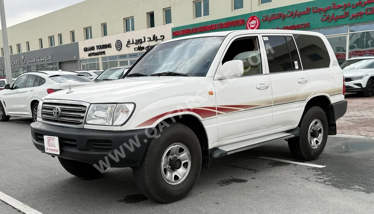 Toyota Land Cruiser GX 2003 Manual 174,000 Km 6 Cylinder Four Wheel Drive (4WD) SUV White