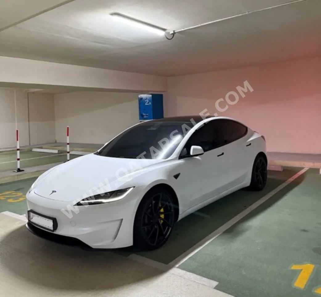 Tesla Model 3 Performance 2025 Automatic 21,000 Km 0 Cylinder All Wheel Drive (AWD) Sedan White With Warranty