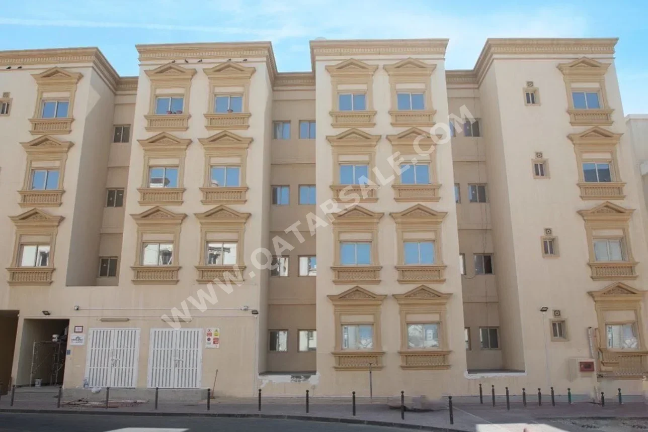 Buildings, Towers & Compounds - Family Residential  - Doha  - Fereej Al Nasr  For Sale