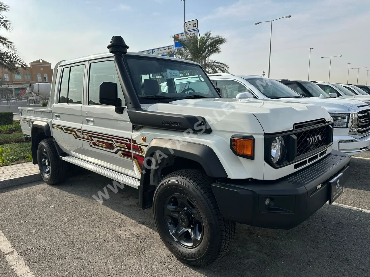 Toyota Land Cruiser LX 2025 Manual 0 Km 4 Cylinder Four Wheel Drive (4WD) Pick Up White With Warranty