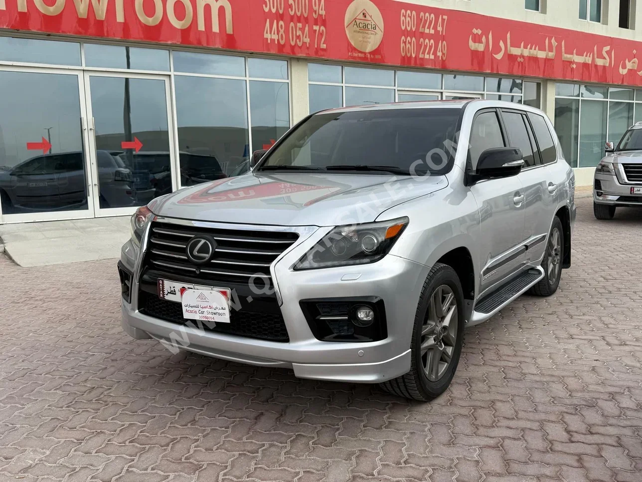 Lexus LX 570 2015 Automatic 274,000 Km 8 Cylinder Four Wheel Drive (4WD) SUV Silver