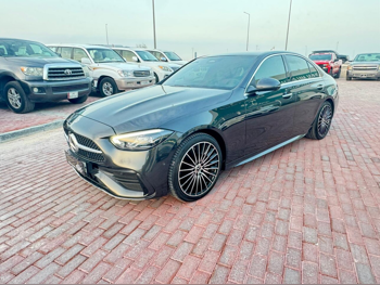 مرسيدس - بنز  سي - كلاس  200  2024  اوتوماتيك  16,000 كم  4 سلندر  دفع خلفي  سيدان  رمادي  تحت الضمان