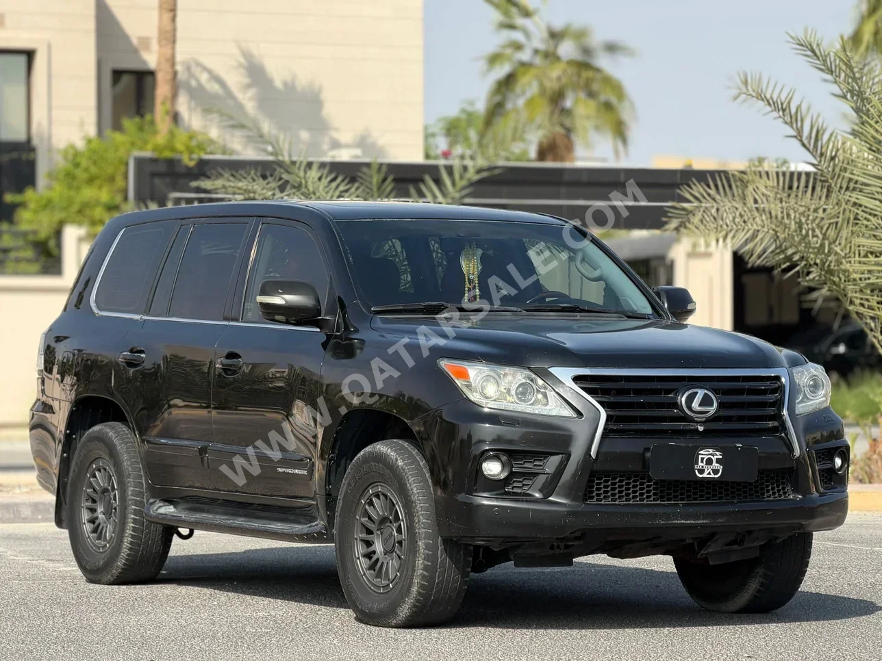 Lexus LX 570 S 2011 Automatic 288,000 Km 8 Cylinder Four Wheel Drive (4WD) SUV Black