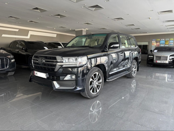 Toyota  Land Cruiser  VXR- Grand Touring S  2020  Automatic  230,000 Km  8 Cylinder  Four Wheel Drive (4WD)  SUV  Black