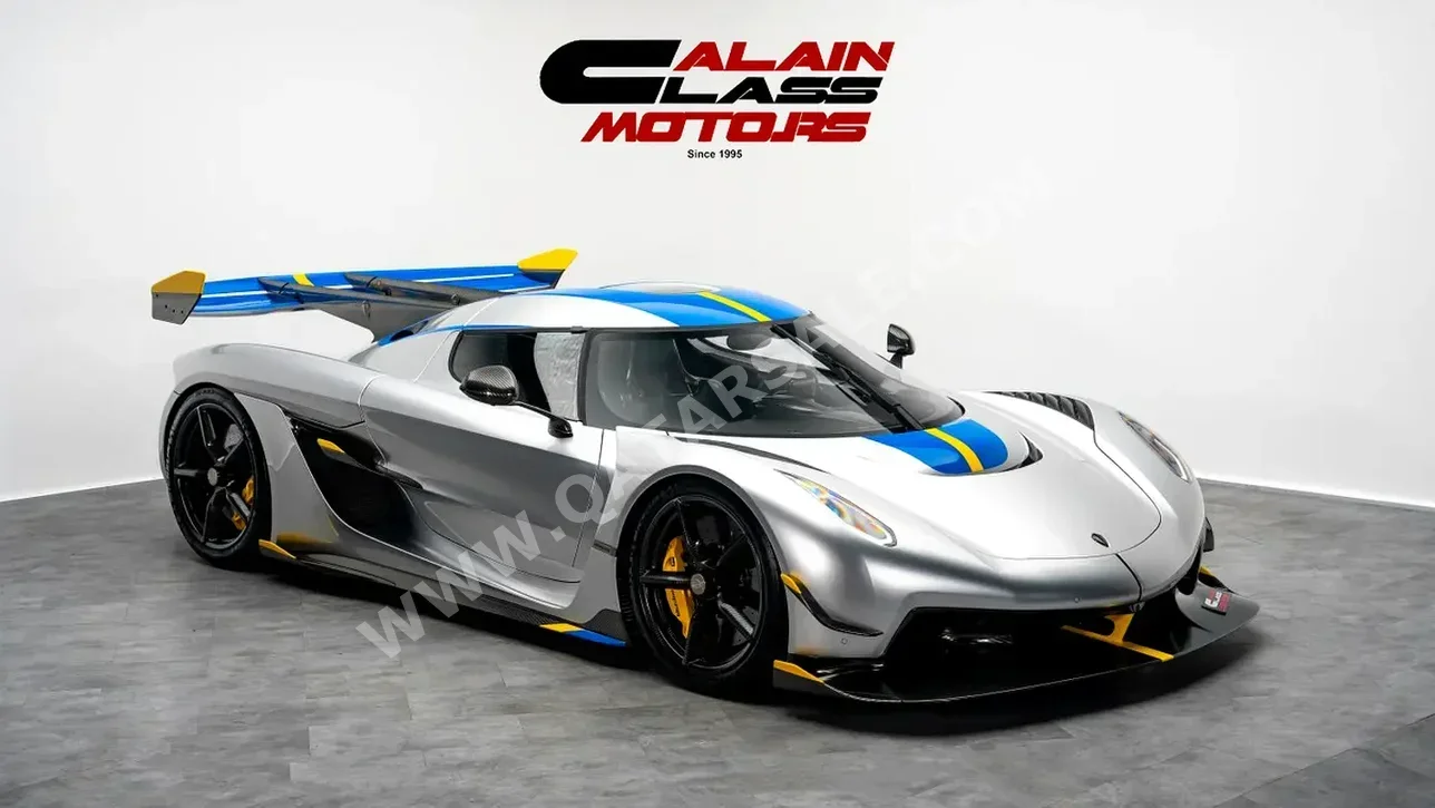 كونغسيج جيسكو اتاك 2024 اوتوماتيك 4,542 كم 8 سلندر دفع خلفي كوبيه \ سبورت فضي