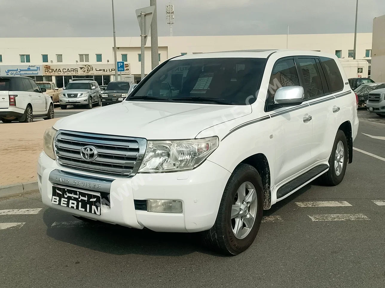 Toyota Land Cruiser VXR 2008 Automatic 631,000 Km 8 Cylinder Four Wheel Drive (4WD) SUV White
