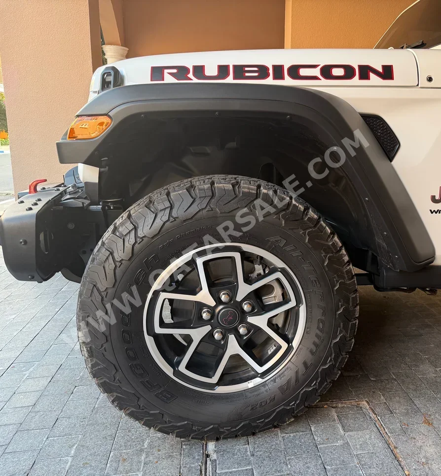 رنقات العجلات جييب سبيكة \ 17 بوصة فضي