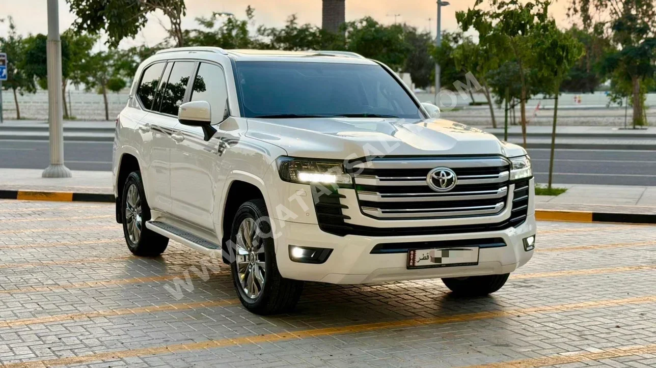 Toyota Land Cruiser GXR Twin Turbo 2022 Automatic 68,000 Km 6 Cylinder Four Wheel Drive (4WD) SUV White With Warranty