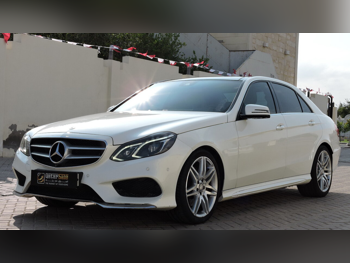Mercedes-Benz E-Class 400 2015 Automatic 62,000 Km 6 Cylinder Rear Wheel Drive (RWD) Sedan White