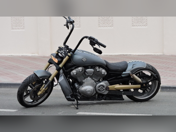 Harley Davidson  V-Rod -  2013 - Color Black