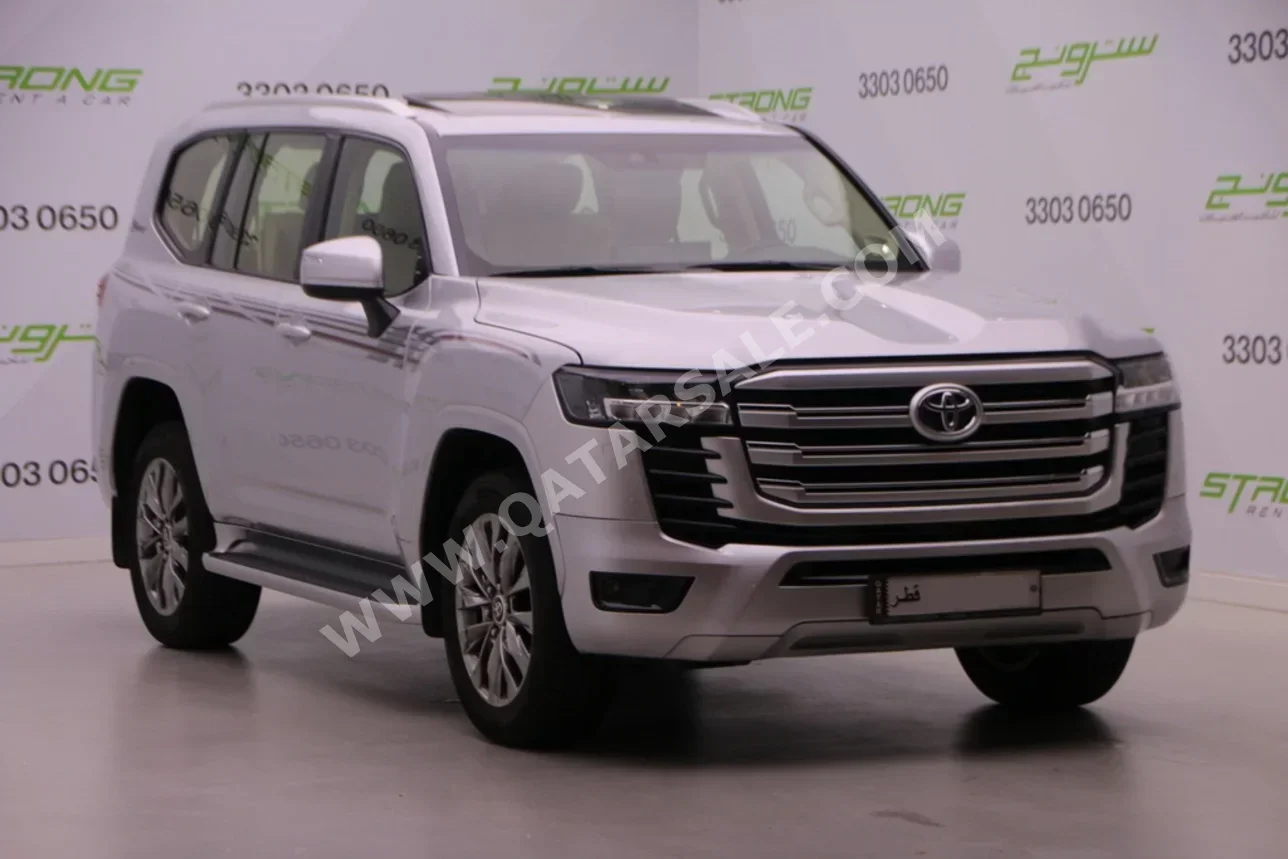 تويوتا لاند كروزر جي اكس ار توين توربو 2022 اوتوماتيك 166,000 كم 6 سلندر دفع رباعي اس يو في فضي تحت الضمان