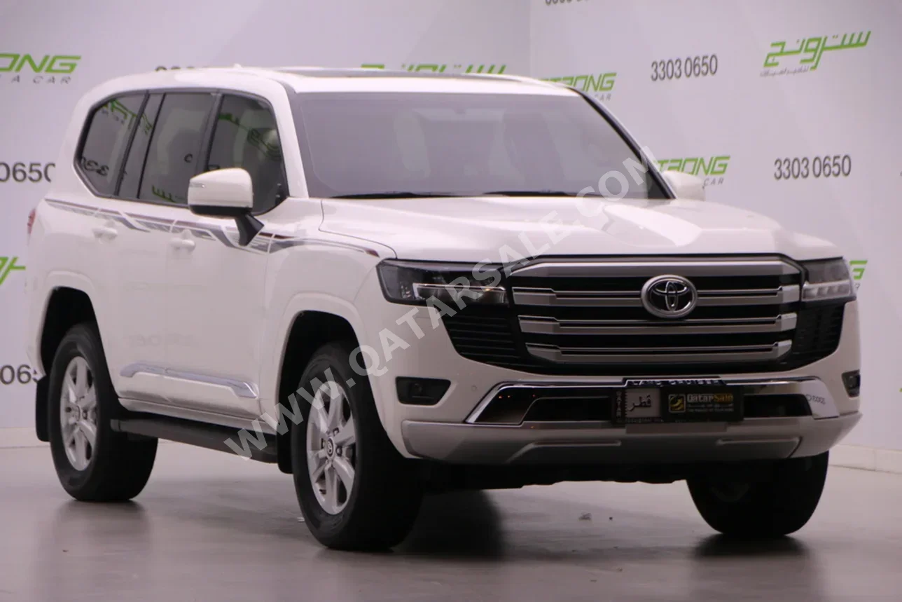 Toyota Land Cruiser GXR 2024 Automatic 45,000 Km 6 Cylinder Four Wheel Drive (4WD) SUV White With Warranty