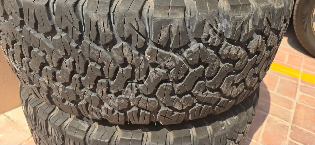 Tire & Rims BFgoodrich Made in United States of America (USA) / 4 Seasons 17"