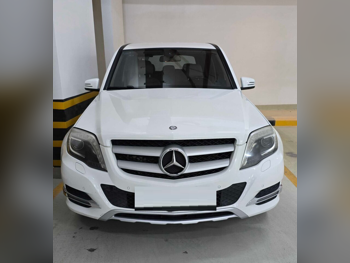 Mercedes-Benz  GLK  250  2015  Automatic  87,000 Km  4 Cylinder  All Wheel Drive (AWD)  SUV  White