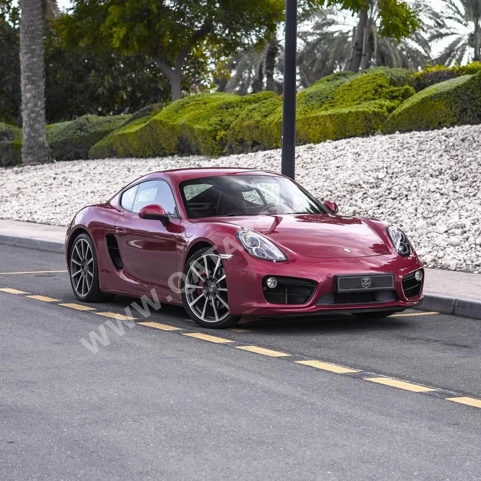 بورش كايمان اس 2014 اوتوماتيك 108,000 كم 6 سلندر دفع كلي مستمر كوبيه \ سبورت عنابي تحت الضمان