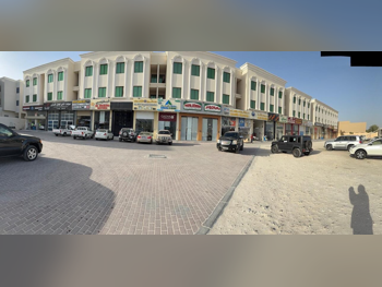 محلات تجارية - غير مفروشة - الظعاين للبيع