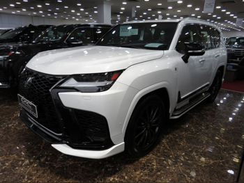 Lexus  LX  700 h  2025  Automatic  0 Km  6 Cylinder  Four Wheel Drive (4WD)  SUV  White  With Warranty