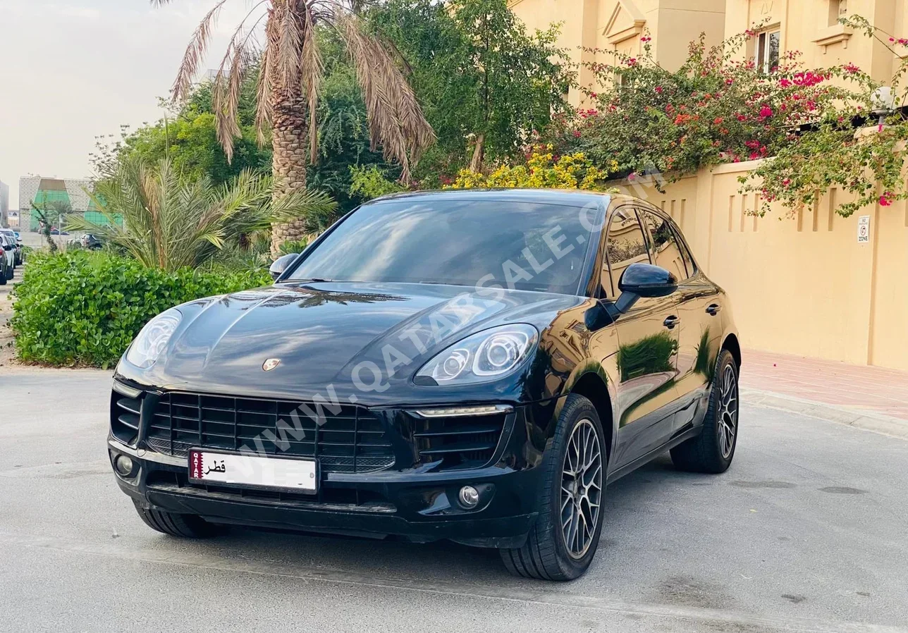 بورش ماكان اس 2017 اوتوماتيك 169,000 كم 6 سلندر دفع رباعي اس يو في أسود