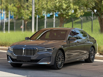 بي ام دبليو  الفئة - السابعة  750 Li  2021  اوتوماتيك  63,000 كم  8 سلندر  دفع خلفي  سيدان  رمادي