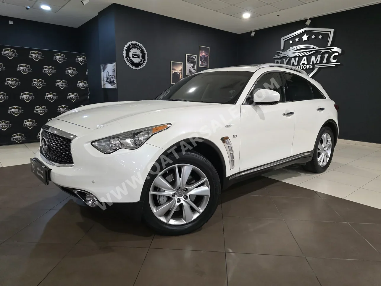 Infiniti QX 70 2019 Automatic 24,000 Km 6 Cylinder Four Wheel Drive (4WD) SUV White