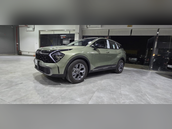 كيا  سبورتج  1.5 تيربو  2025  اوتوماتيك  19,000 كم  4 سلندر  دفع رباعي  اس يو في  أخضر زيتوني  تحت الضمان