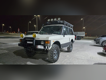Land Rover  Range Rover  Vogue  1985  Manual  294,000 Km  8 Cylinder  Four Wheel Drive (4WD)  SUV  White