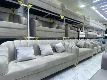 الأرائك والكنب والكراسي - اللون البيج