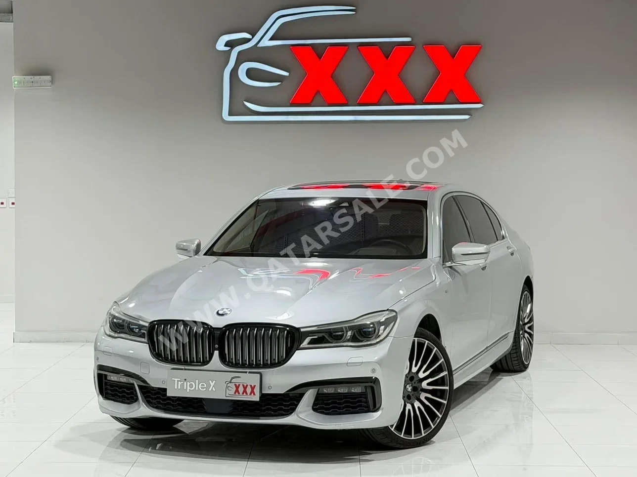 بي ام دبليو  الفئة - السابعة  750 Li  2016  اوتوماتيك  157,000 كم  8 سلندر  دفع خلفي  سيدان  فضي