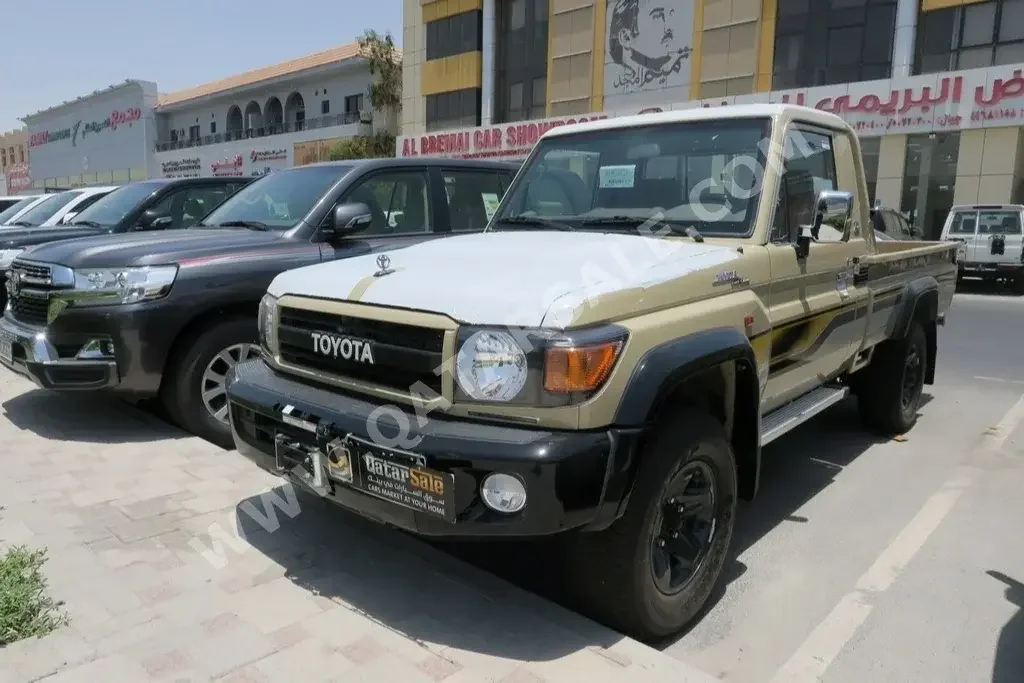 Toyota  Land Cruiser  LX  2022  Manual  0 Km  6 Cylinder  Four Wheel Drive (4WD)  Pick Up  Beige  With Warranty