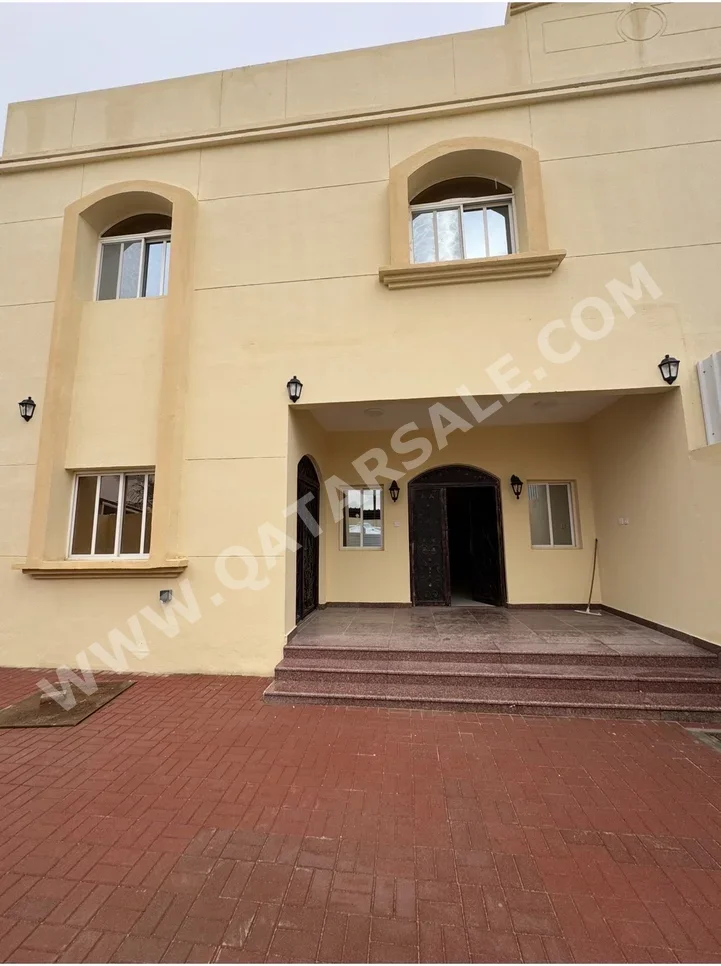 Family Residential  - Not Furnished  - Umm Salal  - Umm Salal Ali  - 6 Bedrooms