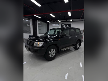 Toyota  Land Cruiser  G  2004  Manual  75,000 Km  6 Cylinder  Four Wheel Drive (4WD)  SUV  Black