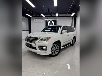 Lexus  LX  570 S  2012  Automatic  393,000 Km  8 Cylinder  Four Wheel Drive (4WD)  SUV  White